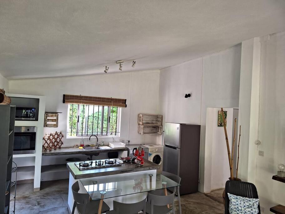 Maison Tamarin - Riviere Noire Pour 5 Personnes Luaran gambar